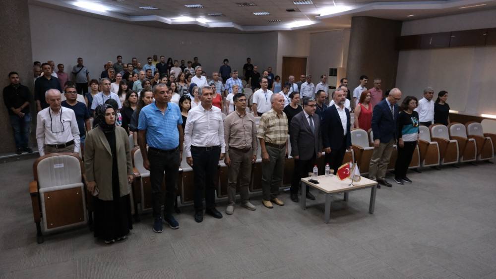 Çukurova Üniversitesinde (ÇÜ) “Zaferin Adı Türkiye” Konferansı Düzenlendi