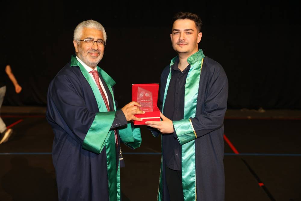 Çukurova Üniversitesi Ziraat Fakültesinde Mezuniyet Coşkusu