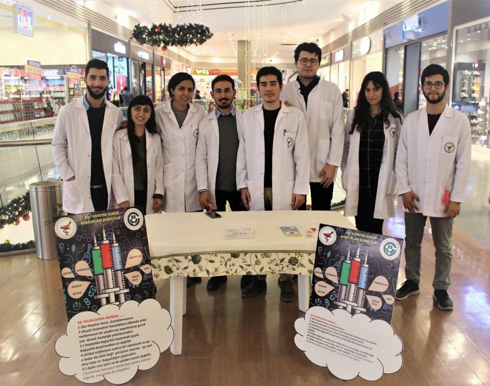 Çukurova Üniversitesi Eczacılık Fakültesi Öğrencilerine Poster Birincilik Ödülü