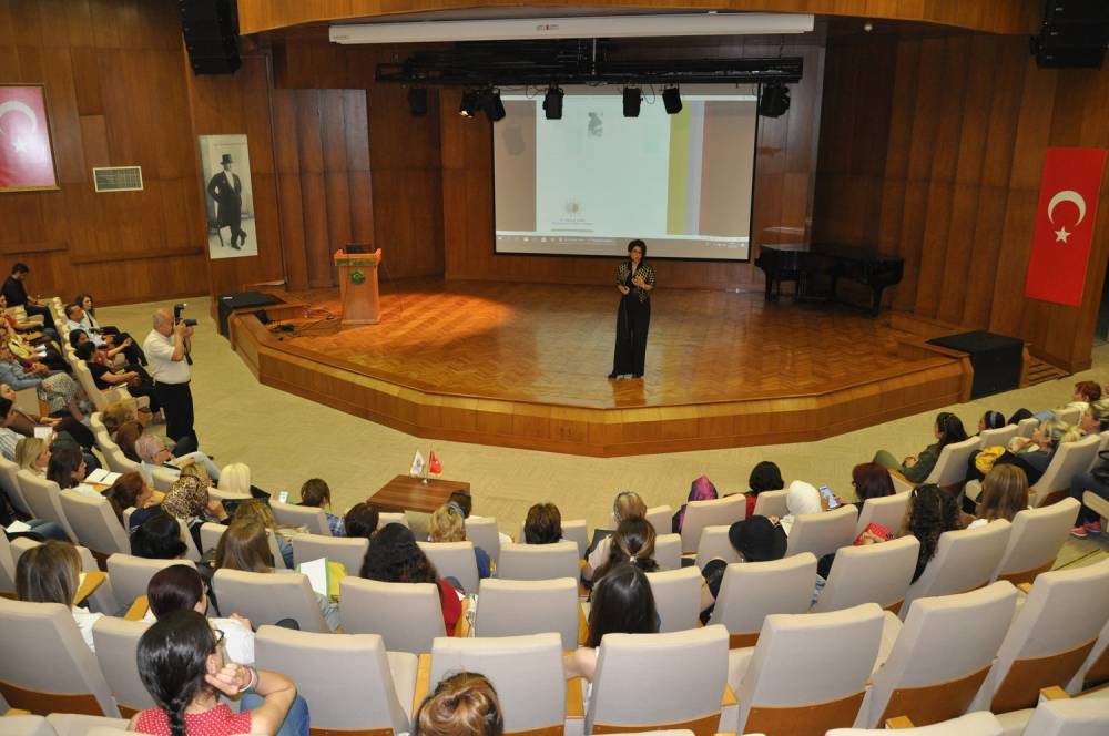 Evinden Üreten Kadınlar İçin Girişimcilik Eğitimi Düzenlendi
