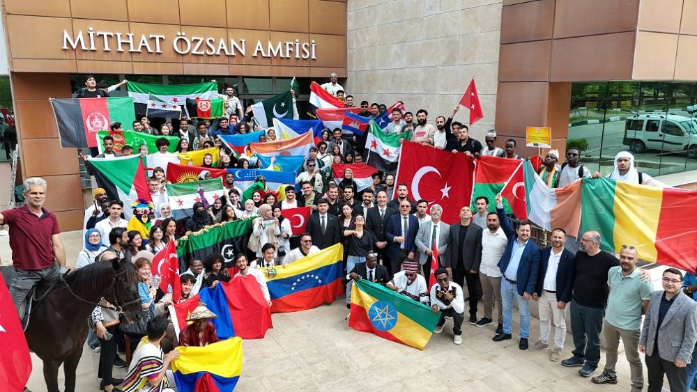 Çukurova Üniversitesinde Uluslararası Öğrenci Senliği Gerçekleştirildi